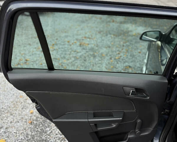 Опель Астра 2009 в Луцке на Automoto.ua Синий Опель Астра, объемом двигателя 1.8 л и пробегом 191 тыс. км за 6799 $, фото 96 на Automoto.ua