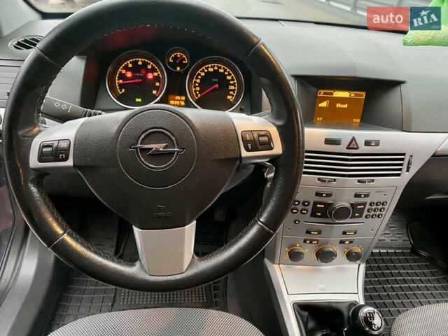 Синий Опель Астра, объемом двигателя 1.8 л и пробегом 194 тыс. км за 6900 $, фото 34 на Automoto.ua