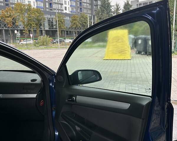 Синій Опель Астра, об'ємом двигуна 1.69 л та пробігом 288 тис. км за 5600 $, фото 4 на Automoto.ua