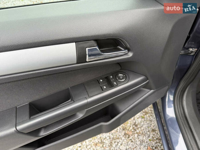 Синий Опель Астра, объемом двигателя 1.6 л и пробегом 196 тыс. км за 5650 $, фото 20 на Automoto.ua