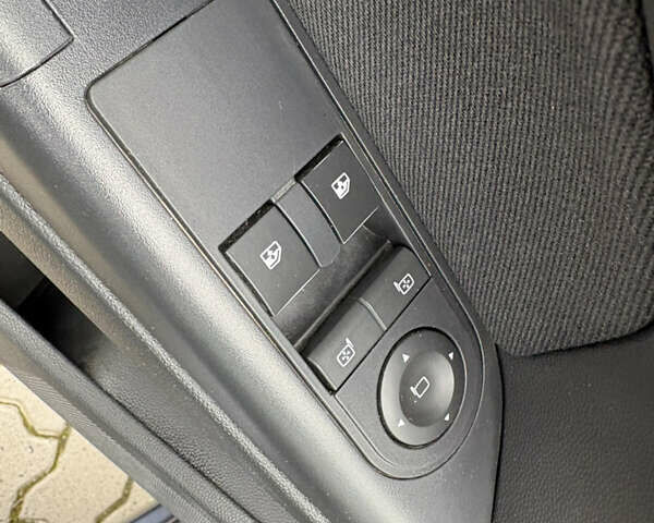 Синий Опель Астра, объемом двигателя 1.6 л и пробегом 284 тыс. км за 5250 $, фото 28 на Automoto.ua