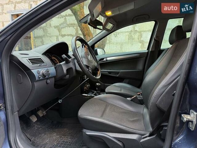 Синий Опель Астра, объемом двигателя 1.6 л и пробегом 270 тыс. км за 5200 $, фото 11 на Automoto.ua
