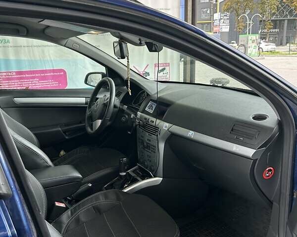 Синій Опель Астра, об'ємом двигуна 1.69 л та пробігом 288 тис. км за 5600 $, фото 2 на Automoto.ua