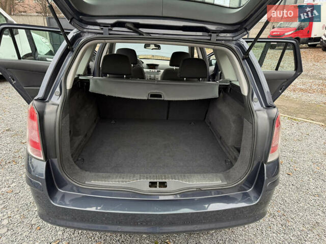 Синий Опель Астра, объемом двигателя 1.6 л и пробегом 196 тыс. км за 5650 $, фото 16 на Automoto.ua