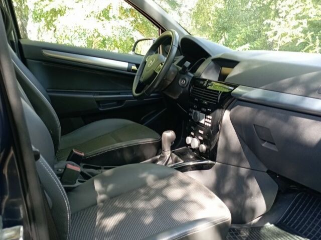 Синий Опель Астра, объемом двигателя 1.6 л и пробегом 222 тыс. км за 5200 $, фото 16 на Automoto.ua