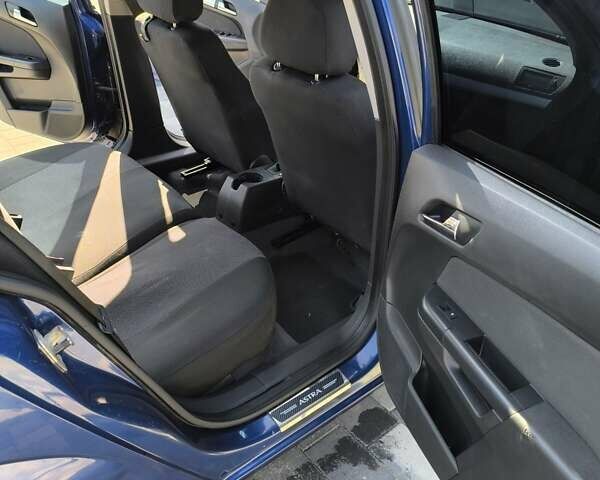 Опель Астра 2009 в Шепетовке на Automoto.ua Синий Опель Астра, объемом двигателя 1.4 л и пробегом 229 тыс. км за 4999 $, фото 12 на Automoto.ua