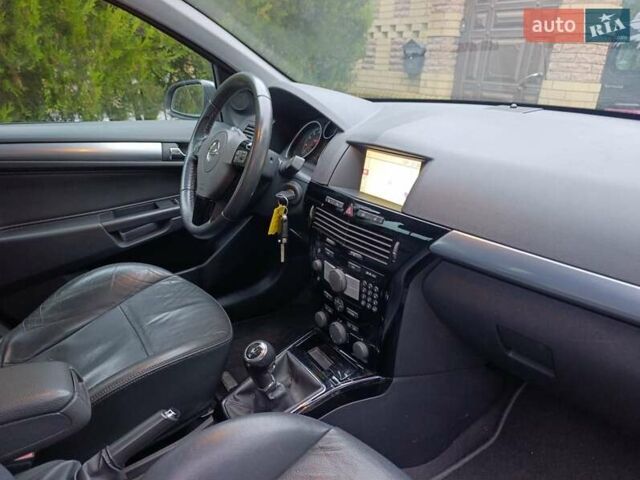 Синий Опель Астра, объемом двигателя 1.8 л и пробегом 260 тыс. км за 6700 $, фото 33 на Automoto.ua