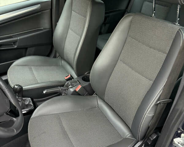 Опель Астра 2009 в Луцке на Automoto.ua Синий Опель Астра, объемом двигателя 1.8 л и пробегом 191 тыс. км за 6799 $, фото 122 на Automoto.ua