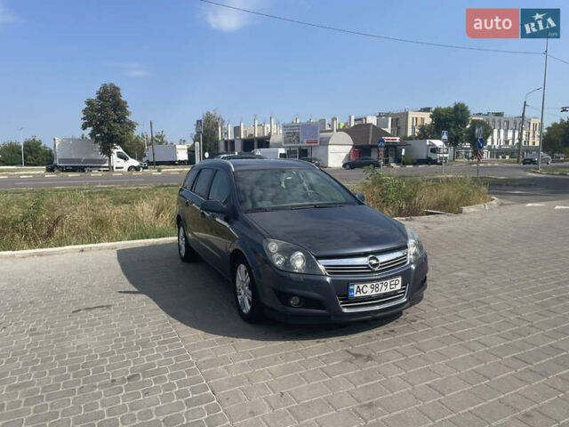 Синий Опель Астра, объемом двигателя 1.7 л и пробегом 220 тыс. км за 5900 $, фото 1 на Automoto.ua