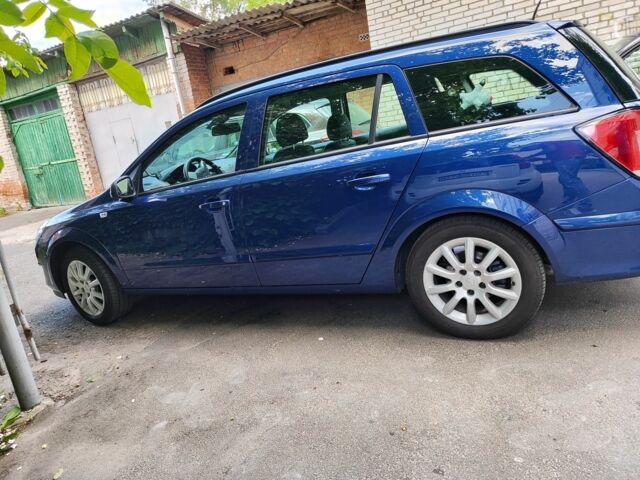 Синий Опель Астра, объемом двигателя 1.6 л и пробегом 300 тыс. км за 5100 $, фото 1 на Automoto.ua