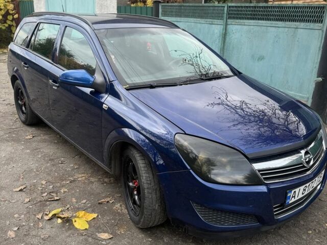 Опель Астра 2009 в Черкассах на Automoto.ua Синий Опель Астра, объемом двигателя 1.7 л и пробегом 240 тыс. км за 5000 $, фото 3 на Automoto.ua