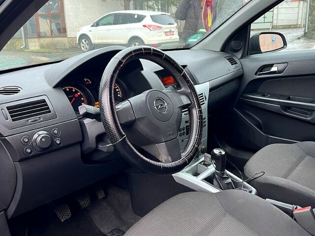 Синий Опель Астра, объемом двигателя 1.4 л и пробегом 205 тыс. км за 4500 $, фото 9 на Automoto.ua