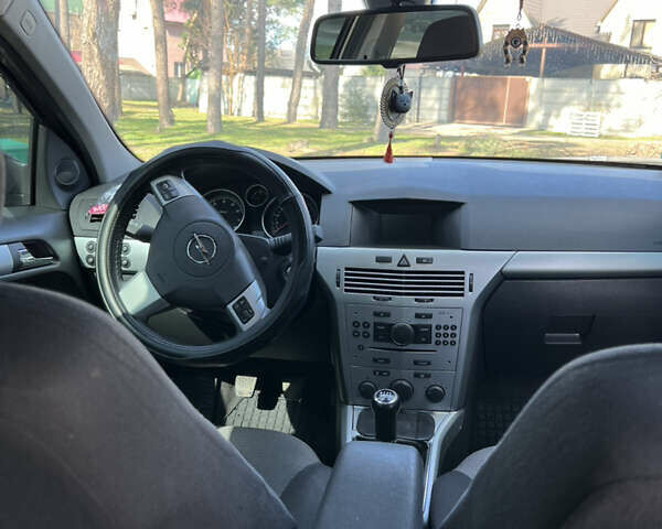 Синій Опель Астра, об'ємом двигуна 1.6 л та пробігом 211 тис. км за 6000 $, фото 11 на Automoto.ua