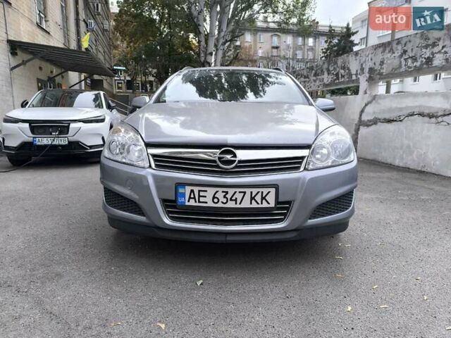 Синий Опель Астра, объемом двигателя 1.6 л и пробегом 210 тыс. км за 5300 $, фото 26 на Automoto.ua