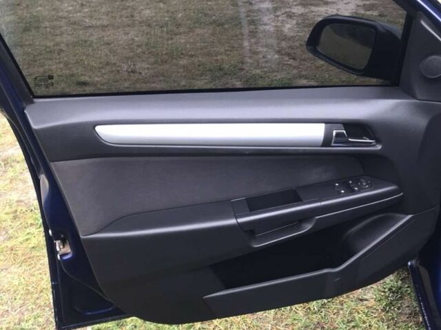 Синий Опель Астра, объемом двигателя 1.7 л и пробегом 262 тыс. км за 4999 $, фото 11 на Automoto.ua