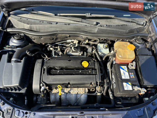 Синий Опель Астра, объемом двигателя 1.8 л и пробегом 209 тыс. км за 5800 $, фото 23 на Automoto.ua