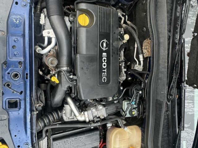 Опель Астра 2009 в Черкассах на Automoto.ua Синий Опель Астра, объемом двигателя 1.7 л и пробегом 240 тыс. км за 5000 $, фото 17 на Automoto.ua