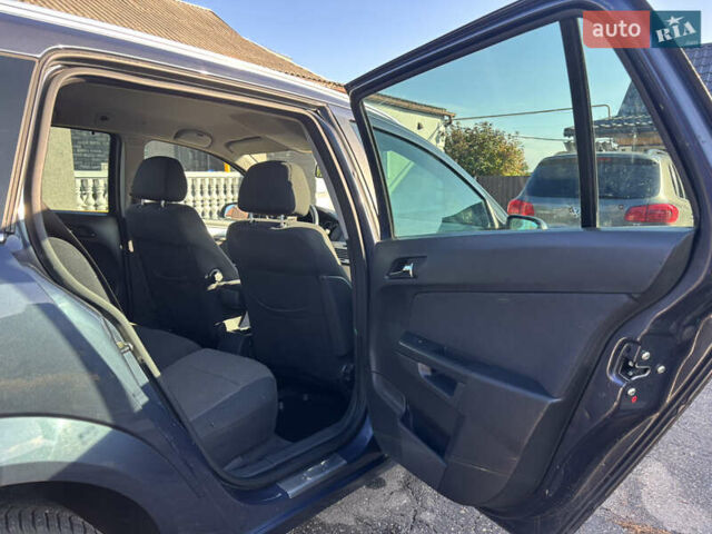 Синий Опель Астра, объемом двигателя 1.8 л и пробегом 209 тыс. км за 5800 $, фото 11 на Automoto.ua