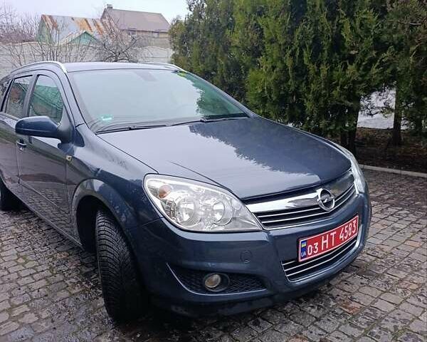 Синий Опель Астра, объемом двигателя 1.8 л и пробегом 260 тыс. км за 6700 $, фото 1 на Automoto.ua