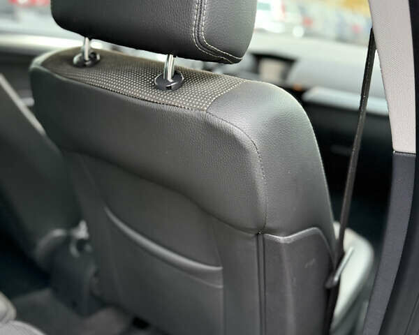 Опель Астра 2009 в Луцке на Automoto.ua Синий Опель Астра, объемом двигателя 1.8 л и пробегом 191 тыс. км за 6799 $, фото 112 на Automoto.ua