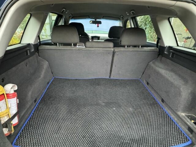 Опель Астра 2009 в Черкассах на Automoto.ua Синий Опель Астра, объемом двигателя 1.7 л и пробегом 240 тыс. км за 5000 $, фото 14 на Automoto.ua