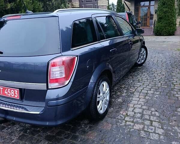 Синий Опель Астра, объемом двигателя 1.8 л и пробегом 260 тыс. км за 6700 $, фото 18 на Automoto.ua