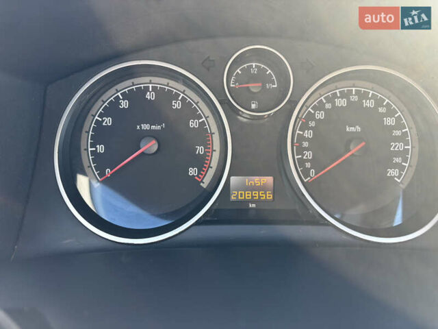 Синий Опель Астра, объемом двигателя 1.8 л и пробегом 209 тыс. км за 5800 $, фото 21 на Automoto.ua