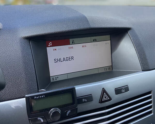 Опель Астра 2009 в Виннице на Automoto.ua Синий Опель Астра, объемом двигателя 1.6 л и пробегом 216 тыс. км за 6100 $, фото 13 на Automoto.ua