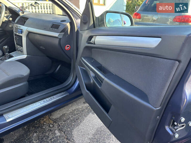 Синий Опель Астра, объемом двигателя 1.8 л и пробегом 209 тыс. км за 5800 $, фото 13 на Automoto.ua