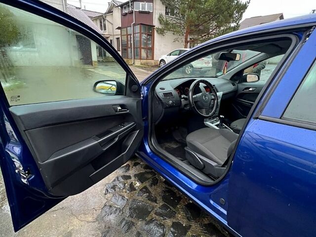 Синий Опель Астра, объемом двигателя 1.4 л и пробегом 205 тыс. км за 4500 $, фото 6 на Automoto.ua
