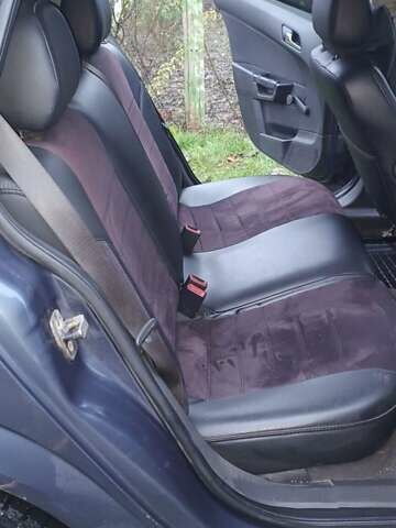 Синий Опель Астра, объемом двигателя 1.7 л и пробегом 273 тыс. км за 4800 $, фото 7 на Automoto.ua