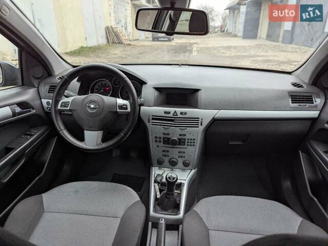 Синий Опель Астра, объемом двигателя 1.6 л и пробегом 233 тыс. км за 5300 $, фото 18 на Automoto.ua