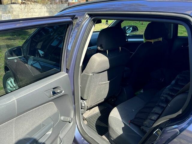 Синий Опель Астра, объемом двигателя 1.6 л и пробегом 211 тыс. км за 6300 $, фото 6 на Automoto.ua