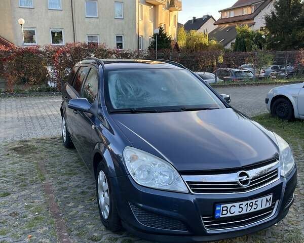 Синий Опель Астра, объемом двигателя 1.7 л и пробегом 238 тыс. км за 5000 $, фото 1 на Automoto.ua