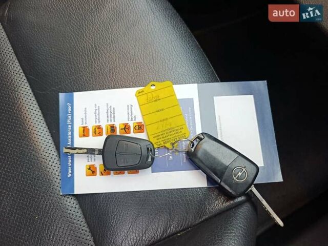 Синий Опель Астра, объемом двигателя 1.8 л и пробегом 260 тыс. км за 6700 $, фото 57 на Automoto.ua