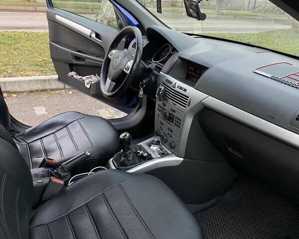 Синий Опель Астра, объемом двигателя 1.91 л и пробегом 240 тыс. км за 5000 $, фото 8 на Automoto.ua