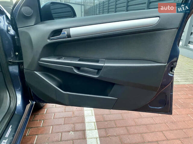 Синий Опель Астра, объемом двигателя 1.8 л и пробегом 194 тыс. км за 6900 $, фото 45 на Automoto.ua