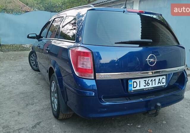 Опель Астра 2009 в Коломые на Automoto.ua Синий Опель Астра, объемом двигателя 1.7 л и пробегом 280 тыс. км за 5800 $, фото 3 на Automoto.ua