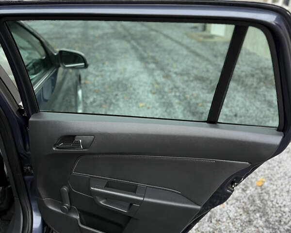 Опель Астра 2009 в Луцке на Automoto.ua Синий Опель Астра, объемом двигателя 1.8 л и пробегом 191 тыс. км за 6799 $, фото 97 на Automoto.ua