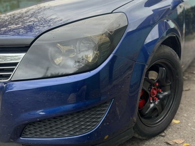 Опель Астра 2009 в Черкассах на Automoto.ua Синий Опель Астра, объемом двигателя 1.7 л и пробегом 240 тыс. км за 5000 $, фото 2 на Automoto.ua