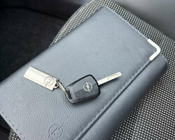 Опель Астра 2009 в Луцке на Automoto.ua Синий Опель Астра, объемом двигателя 1.8 л и пробегом 191 тыс. км за 6799 $, фото 145 на Automoto.ua