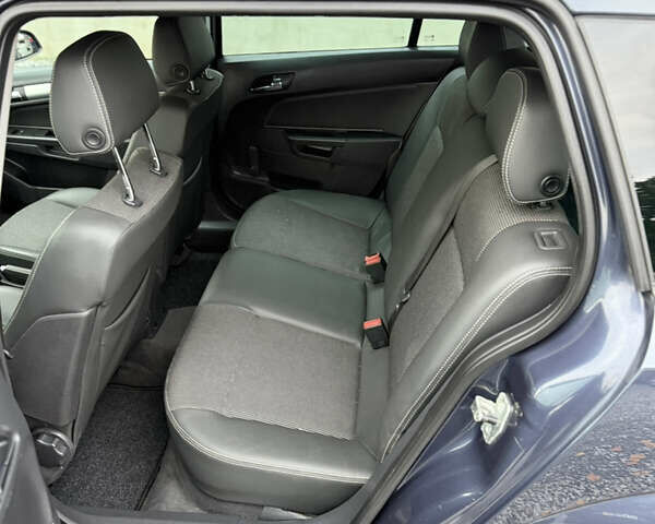 Опель Астра 2009 в Луцке на Automoto.ua Синий Опель Астра, объемом двигателя 1.8 л и пробегом 191 тыс. км за 6799 $, фото 116 на Automoto.ua