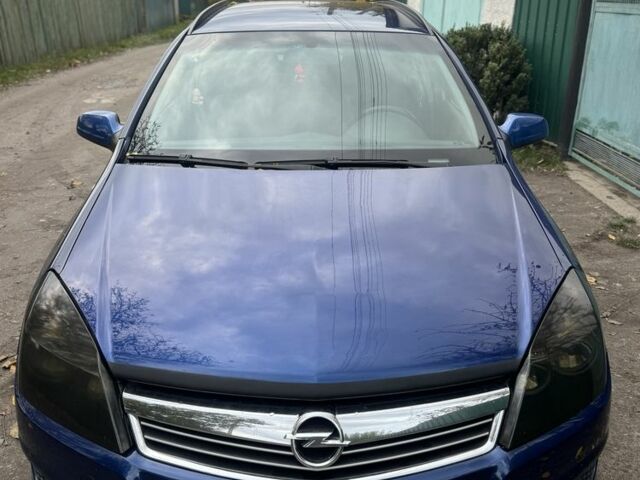 Опель Астра 2009 в Черкассах на Automoto.ua Синий Опель Астра, объемом двигателя 1.7 л и пробегом 240 тыс. км за 5000 $, фото 1 на Automoto.ua