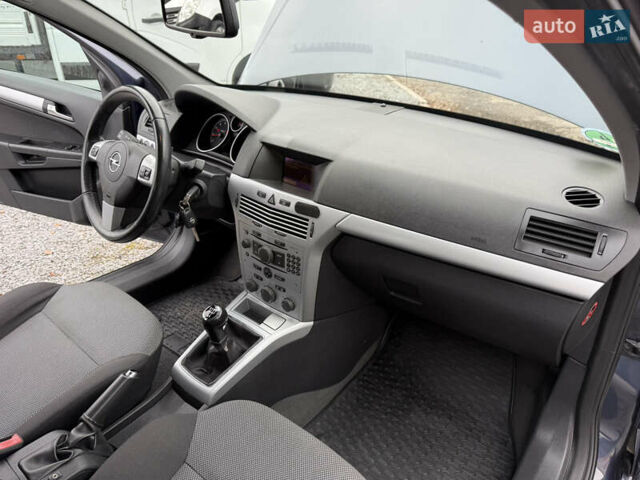 Синий Опель Астра, объемом двигателя 1.6 л и пробегом 196 тыс. км за 5650 $, фото 34 на Automoto.ua