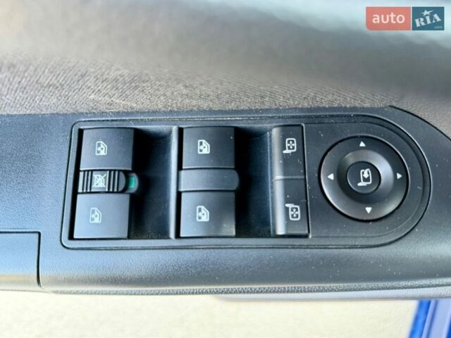 Синий Опель Астра, объемом двигателя 1.8 л и пробегом 242 тыс. км за 5899 $, фото 28 на Automoto.ua