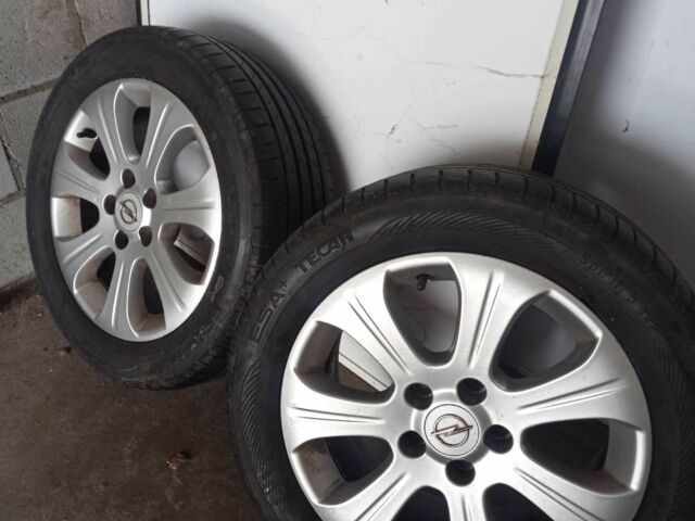 Синий Опель Астра, объемом двигателя 1.6 л и пробегом 206 тыс. км за 5500 $, фото 6 на Automoto.ua