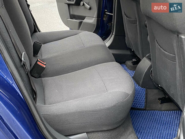 Синий Опель Астра, объемом двигателя 1.7 л и пробегом 260 тыс. км за 4999 $, фото 37 на Automoto.ua