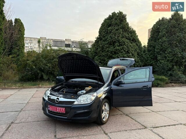 Синий Опель Астра, объемом двигателя 1.6 л и пробегом 170 тыс. км за 6000 $, фото 58 на Automoto.ua