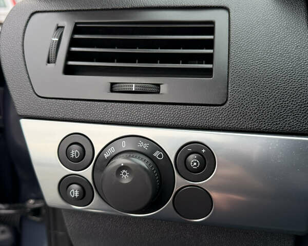 Опель Астра 2009 в Луцке на Automoto.ua Синий Опель Астра, объемом двигателя 1.8 л и пробегом 191 тыс. км за 6799 $, фото 124 на Automoto.ua