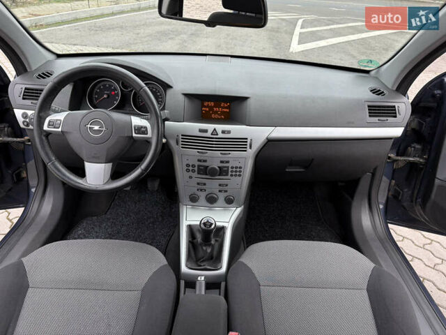 Синий Опель Астра, объемом двигателя 1.6 л и пробегом 284 тыс. км за 5250 $, фото 11 на Automoto.ua